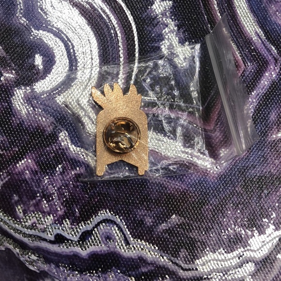 Boho Potted Snake Plant On A Stand “Crazy Plant Lady” Metal Enamel Pin Brooch - Picture 12 of 13